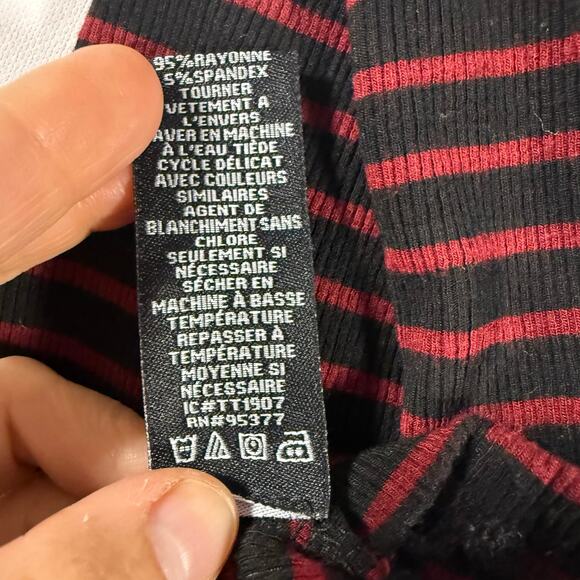 Sanctuary Red Black Striped Mock Neck Sleeveless Tank Top Women’s Medium - Picture 5 of 8